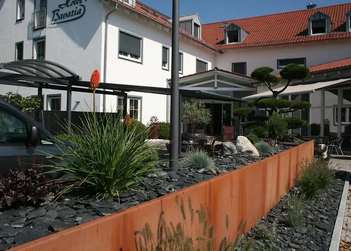 Bavaria 3*